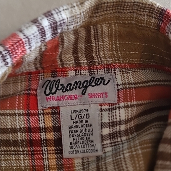 Wrangler Wrancher western shirt, Women's size Large - Picture 6 of 8